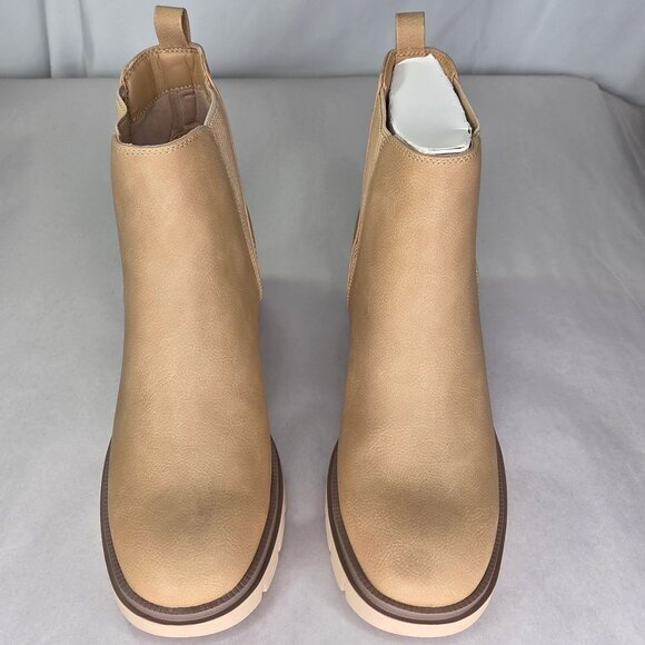 NWT MIA Women's Panola Stacked Heel Lug Sole Chelsea Booties In Neutral - Picture 3 of 7